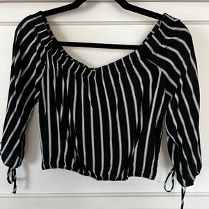 Pacsun L.A. Hearts off shoulder long sleeve top. Size small.